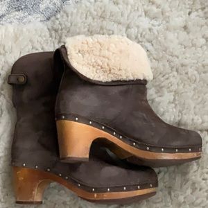 Brown Ugg clog booties